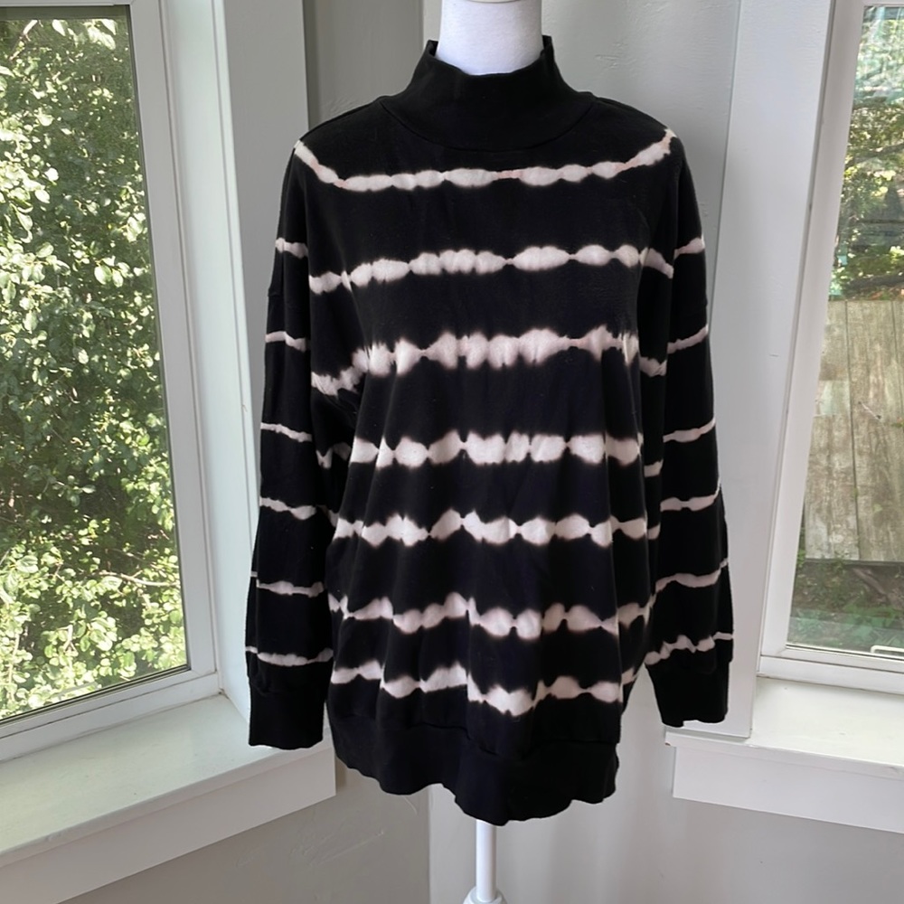 Wild Fable Oversized Black White Tie Dye Mockneck Sweatshirt Size Medium - Picture 1 of 7